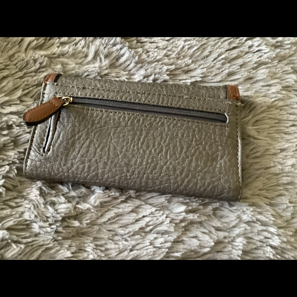 Jessica Simpson Wallet - Picture 2 of 4